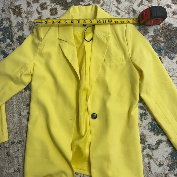 Suit Set - Picture 6 of 6